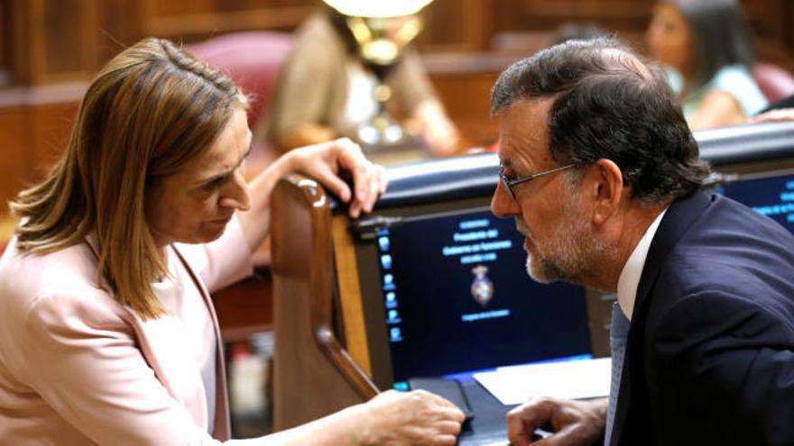 La investidura de Rajoy, en punto muerto un mes después de las elecciones