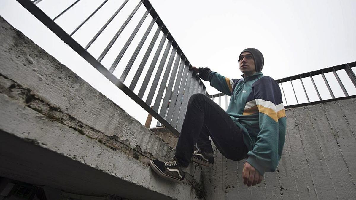 Biel Macià exposa al curt l&#039;experiència viscuda al poble on es va inventar el parkour