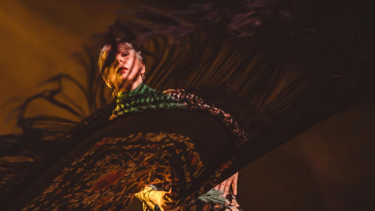 Rocío Pozo alumbra el Teatro Salón Cervantes de Madrid con su 'Luna': "Hablo en silencio con Lorca antes de subir a bailar"