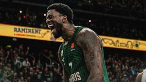Moses Wright celebra la victoria del Zalgiris ante el Madrid