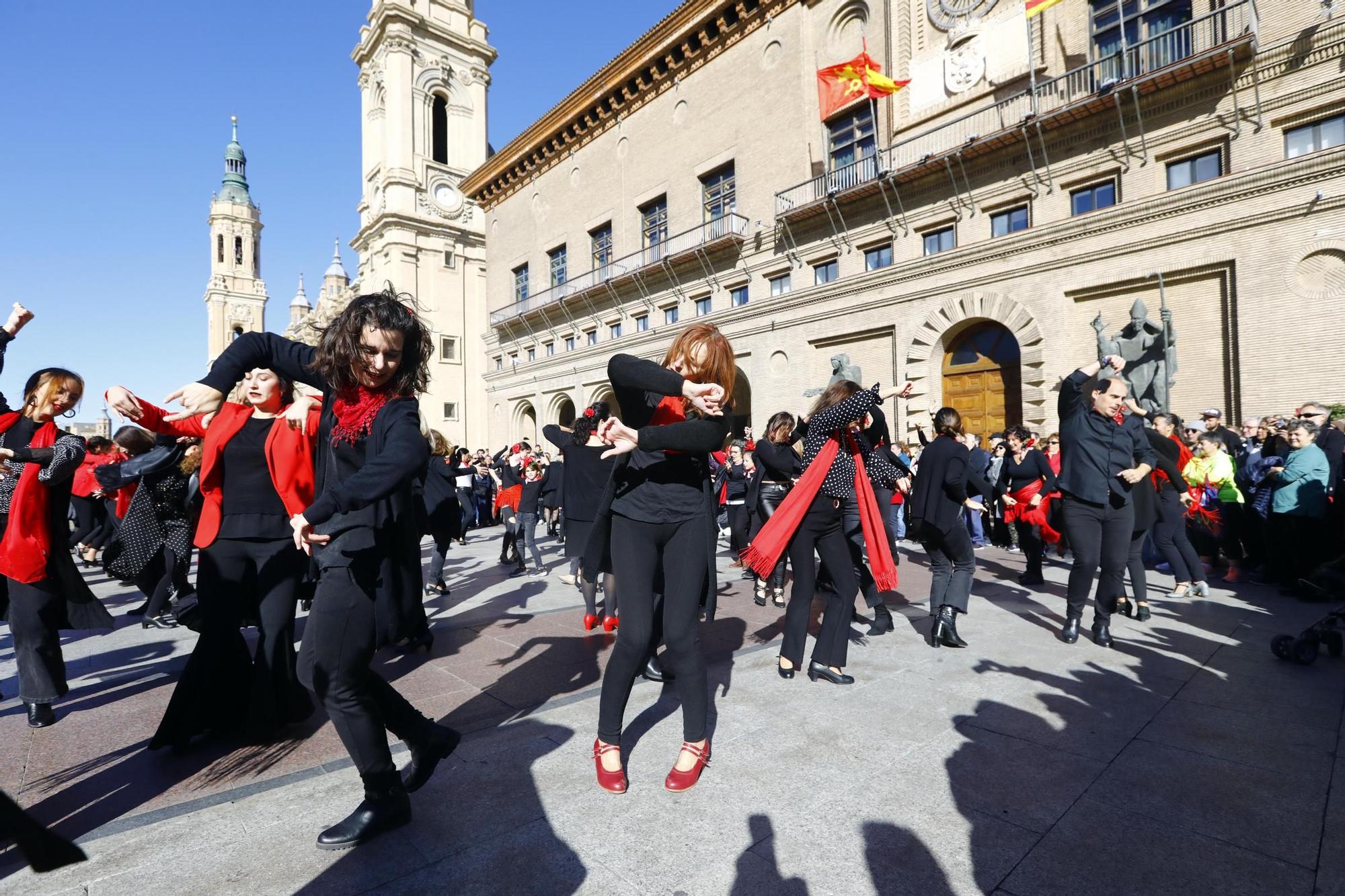 En imágenes | Flashmob jotero en la Plaza del Pilar de Zaragoza