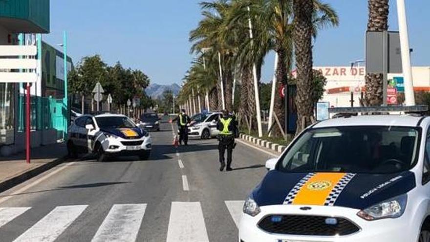 Detenido en Dénia por negarse a volver a su casa tras ser sorprendido bebiendo alcohol en la calle