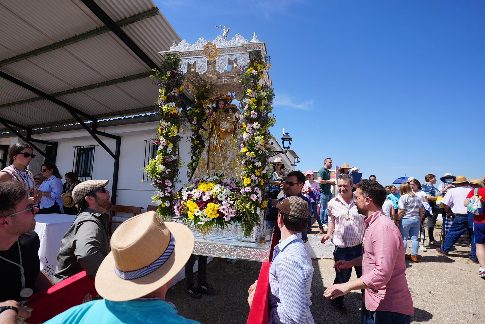 La romería de la Virgen de la Antigua en Hinojosa del Duque, en imágenes