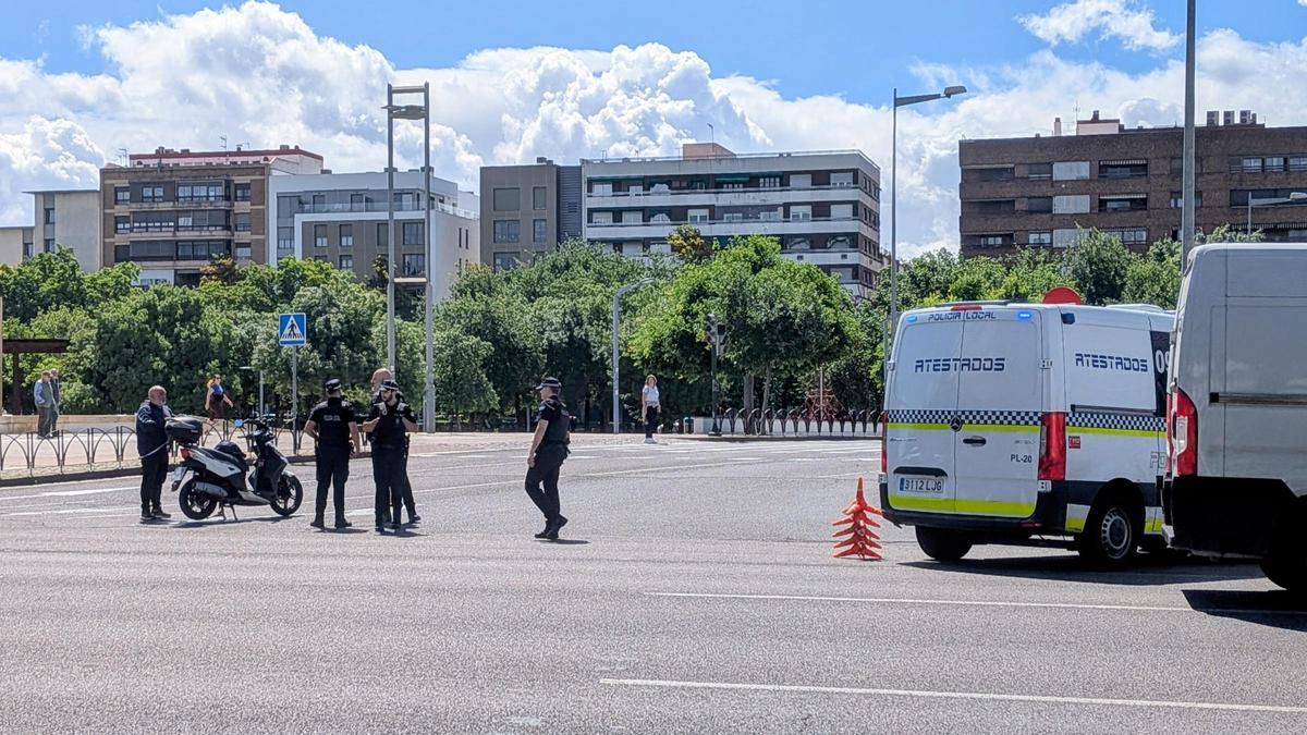 Policía Local en la zona del accidente.