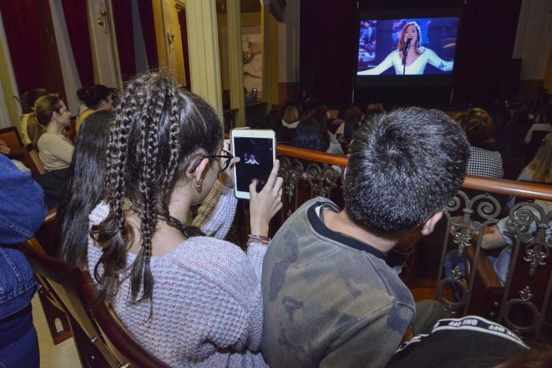 7/11/2018 GÁLDAR. Apoyo a Marilia, concursante de Operación Triunfo en el Teatro de Gáldar. FOTO: J. PÉREZ CURBELO  | 07/11/2018 | Fotógrafo: José Pérez Curbelo