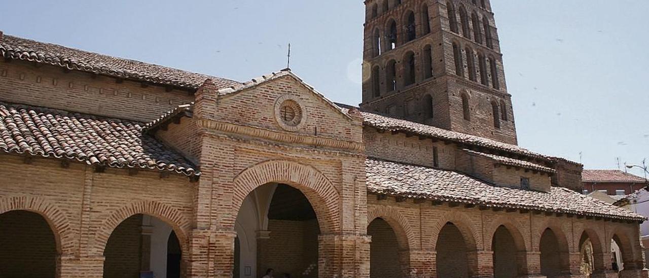 Iglesia de San Lorenzo, en Sahagún de Campos (León).