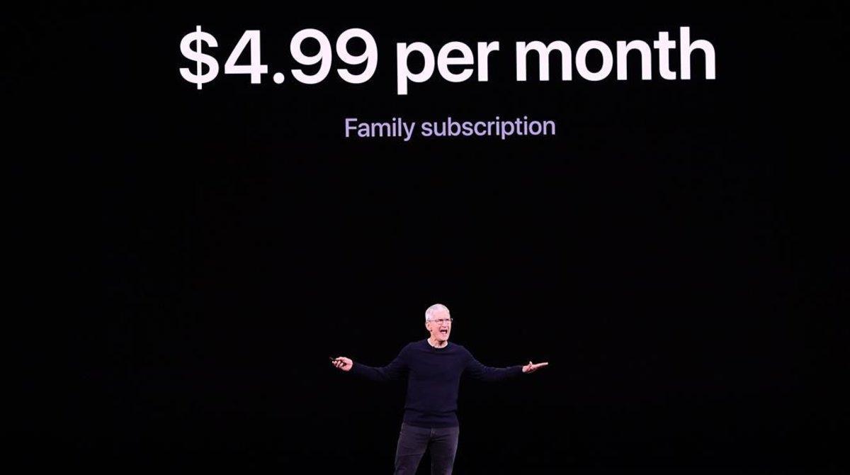 zentauroepp49806362 apple ceo tim cook speaks on stage during a product launch e190913184205