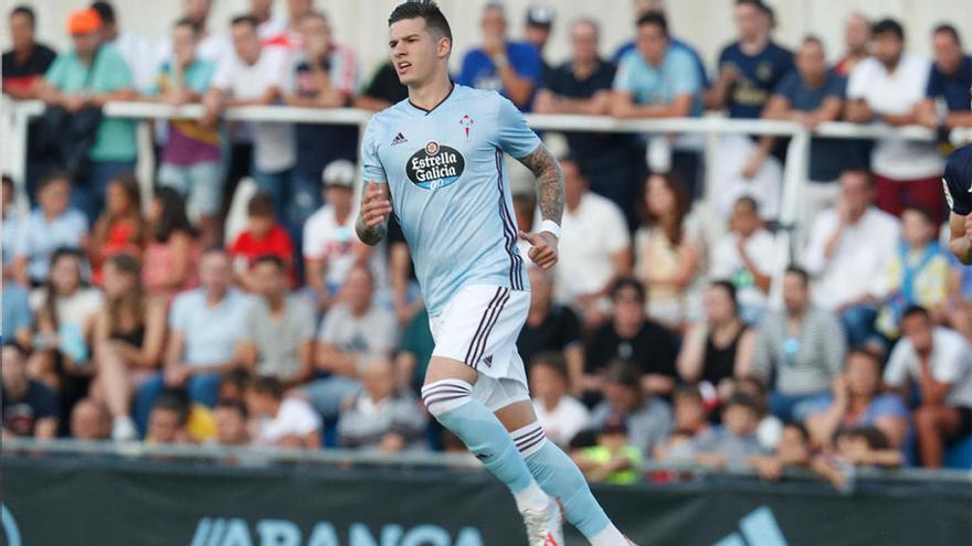 Santi Mina, durante un partido esta pretemporada.