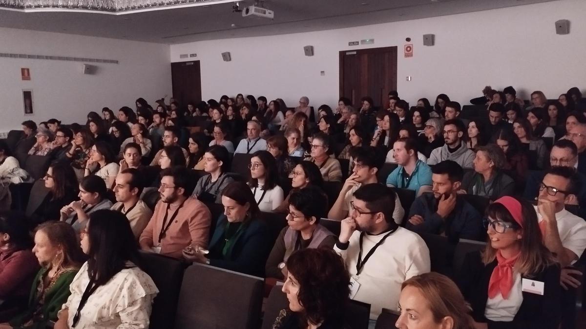 Asistentes a la conferencia inaugural del congreso de medicina rural.