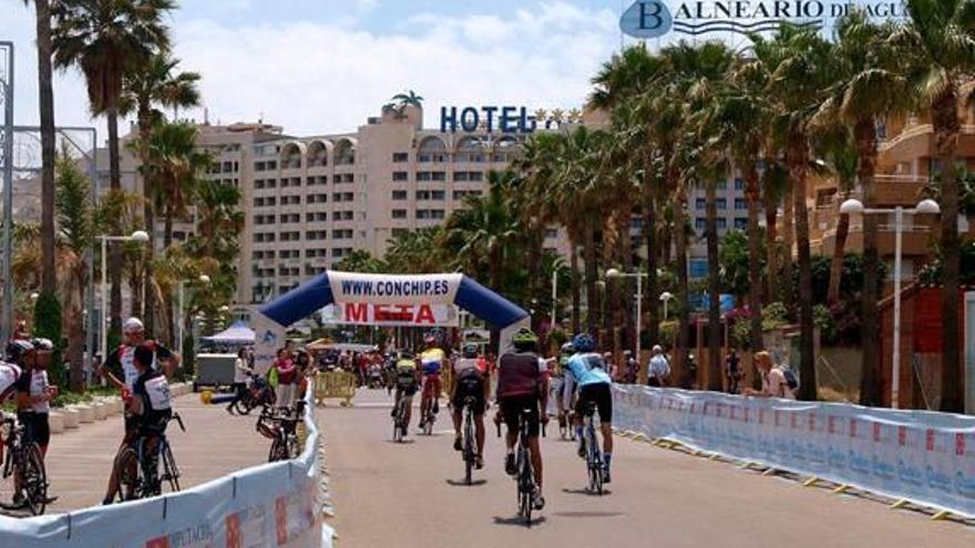 Casero, David Albeda y Paco Camarasa, inscritos en la Titánica de Marina D&#039;Or