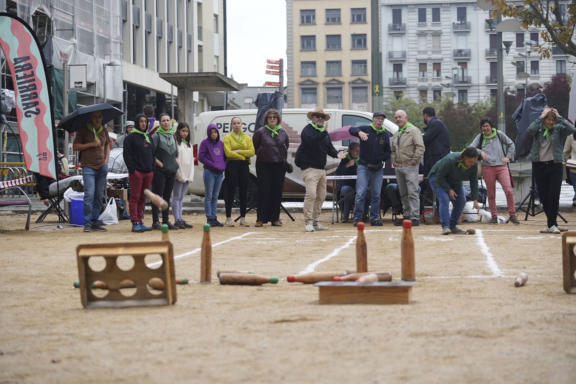 Girona plaça Santa Susanna fires i festes de sant narcís VII Llançament de Bitlles Catalanes