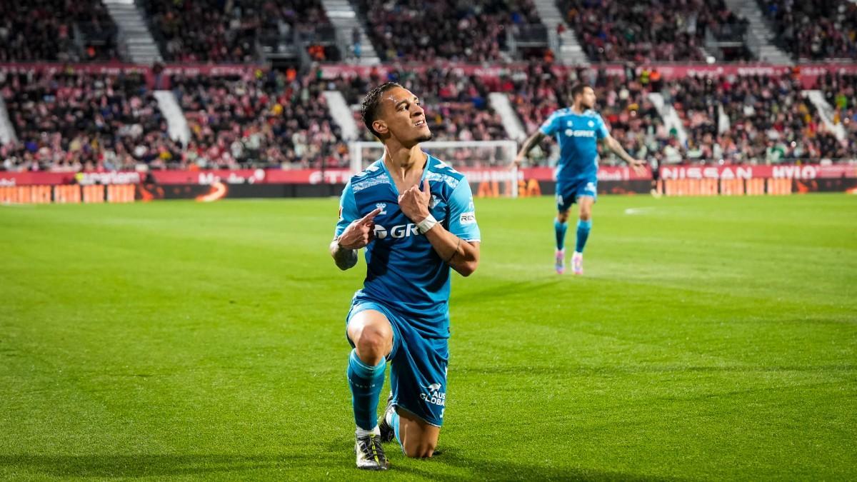 Antony ante el Girona