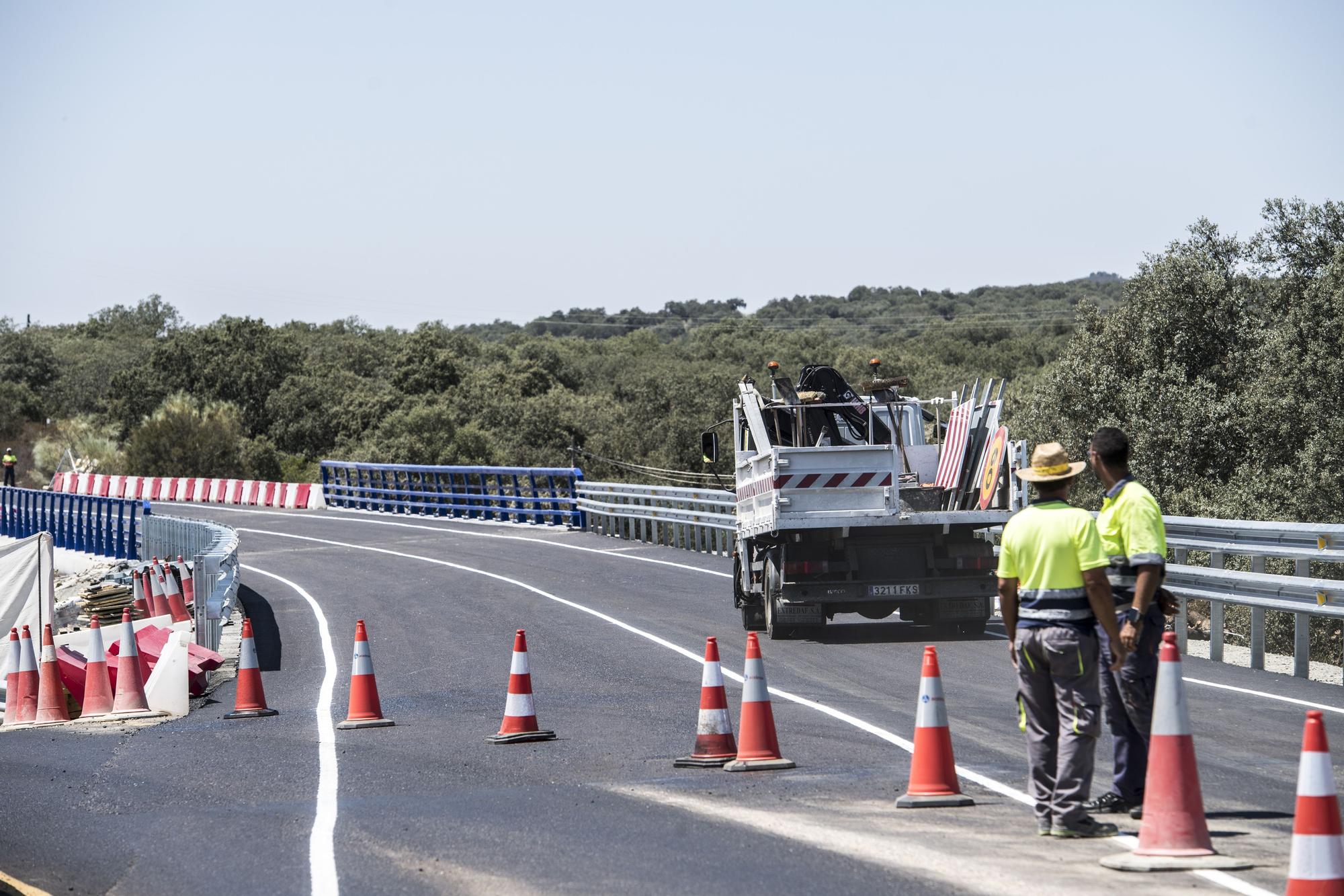 El nuevo puente de la N-523 entre Cáceres y Badajoz ya está abierto al tráfico