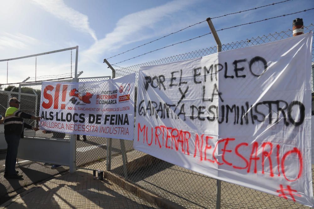 Protesta de la plantilla de Es Murterar