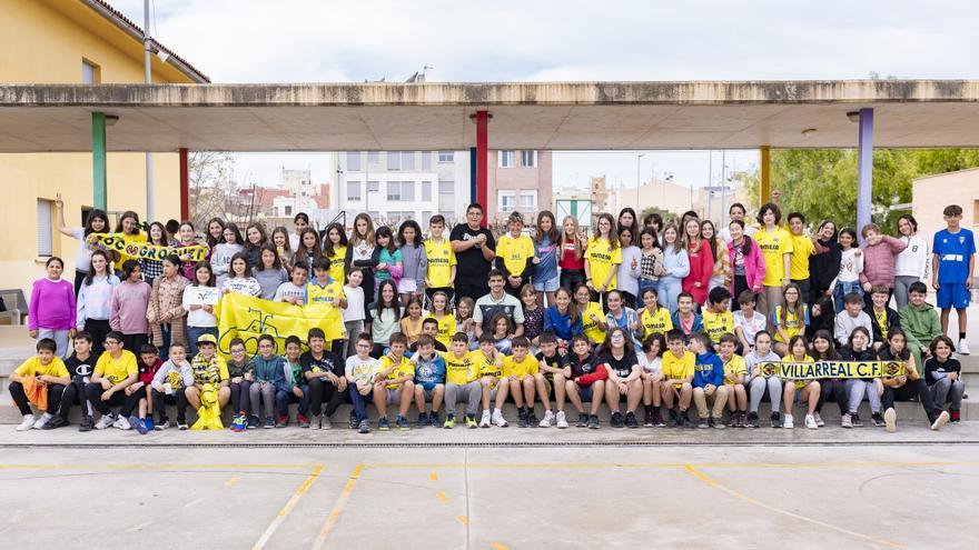 Gerard Moreno y Rocío García la arman en un colegio de Almassora