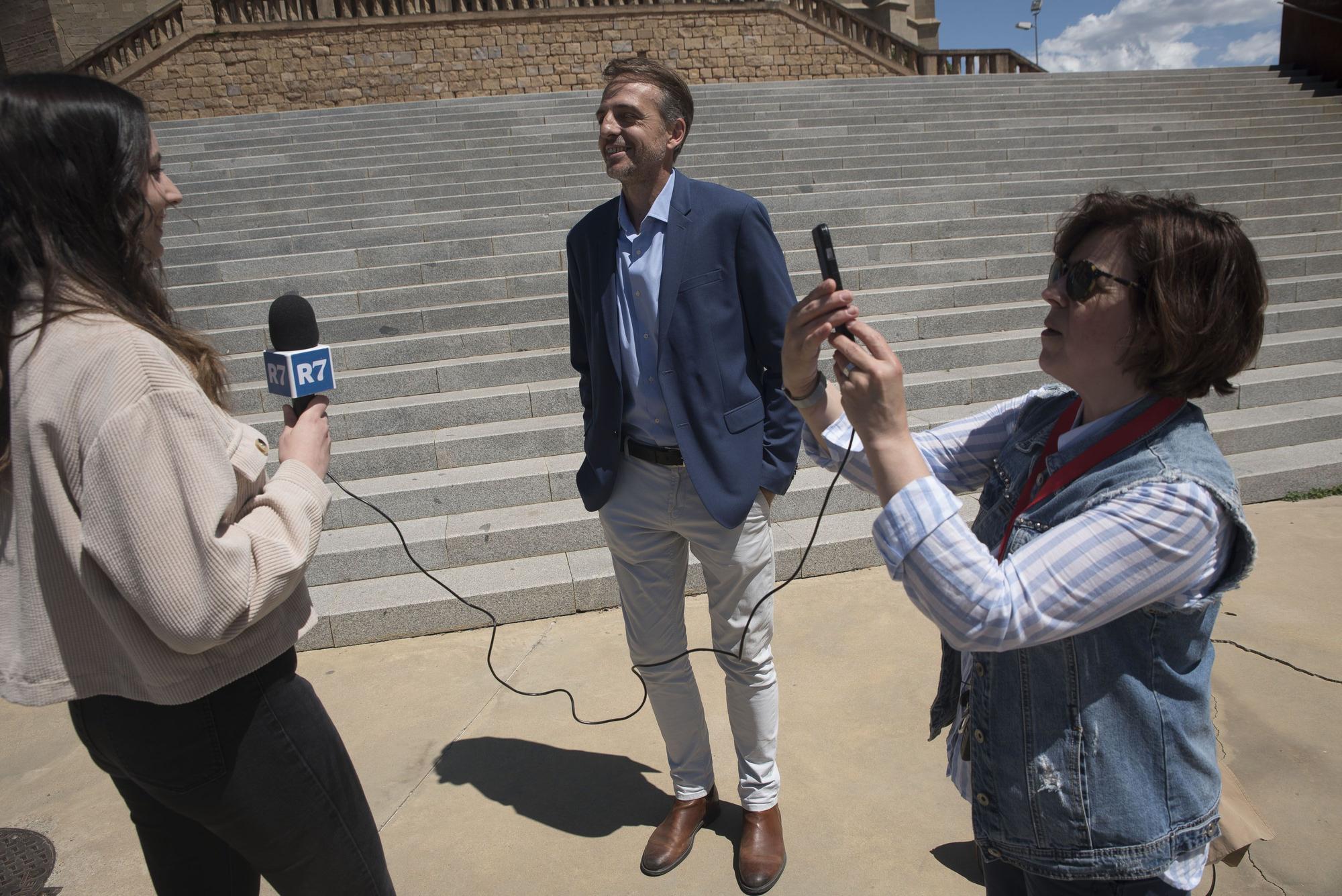 La cara divertida de  la foto dels candidats de Regió7