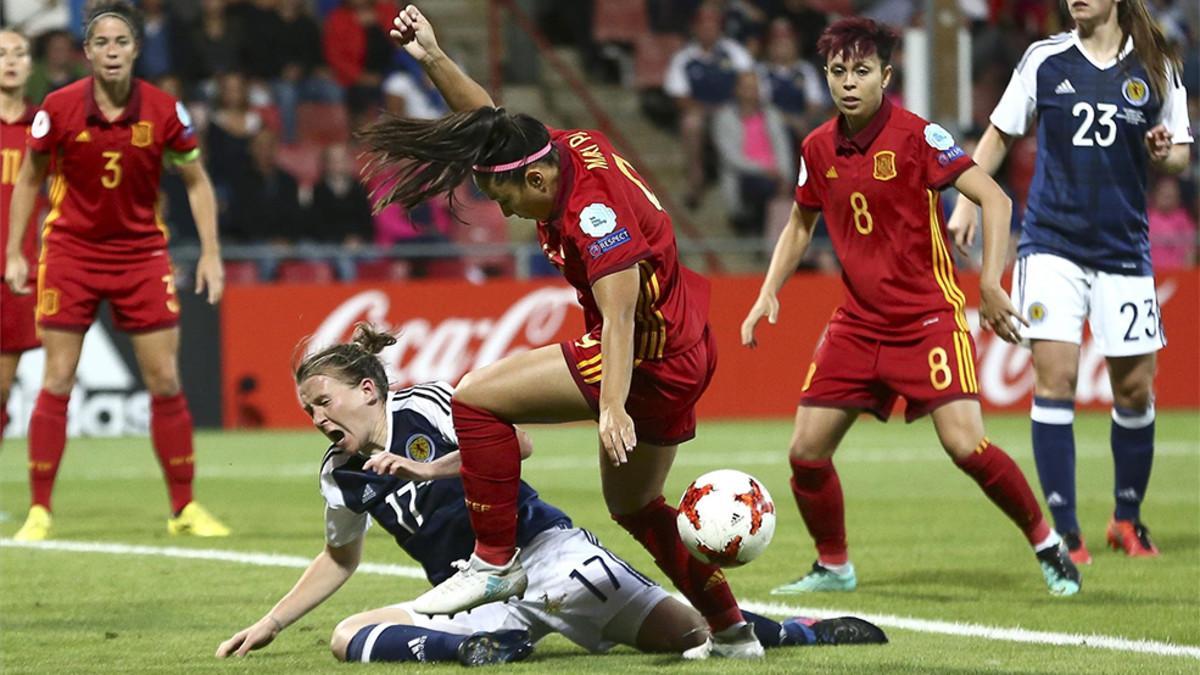 La entrada de Mari Paz dio vida a España, pero la selección cayó ante Escocia
