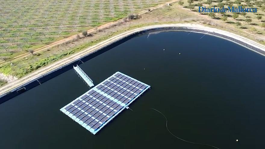 Así es la balsa de riego de Consell, la primera instalación flotante de autoconsumo en Baleares