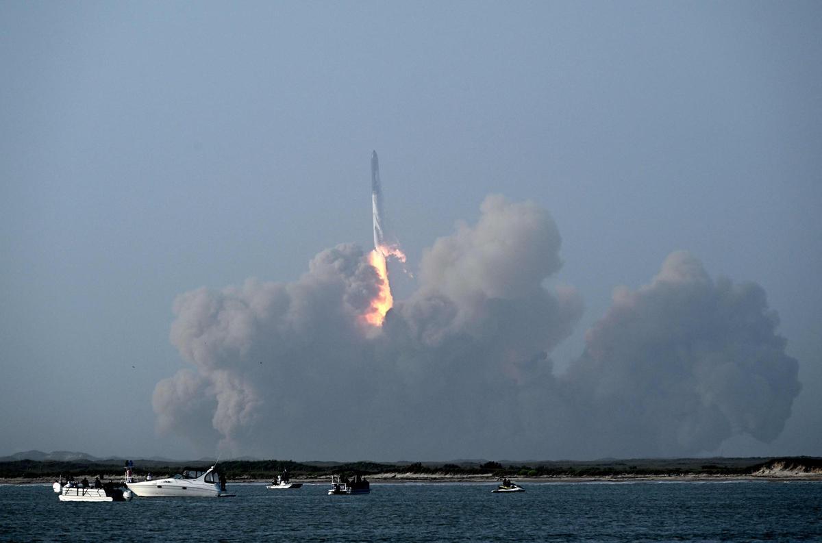 El cohet Starship de SpaceX explota quatre minuts després d'enlairar-se