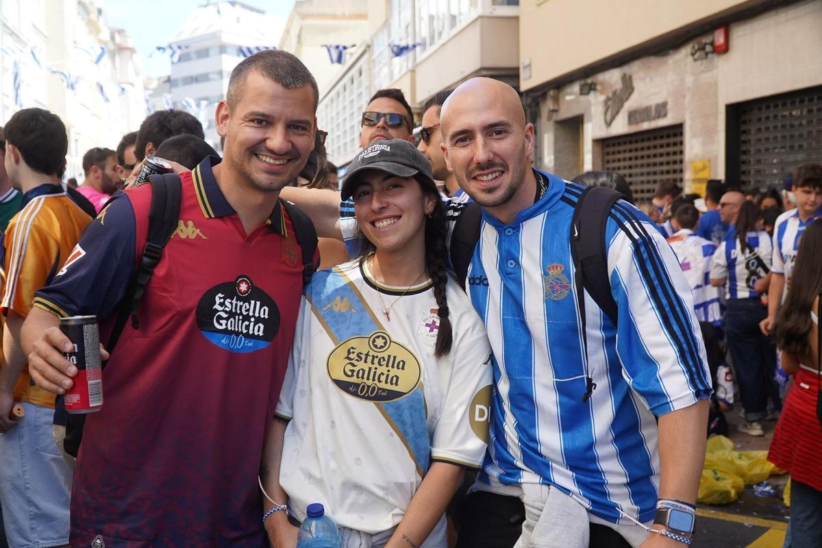 Así fue el ambiente en la calle San Juan y por toda A Coruña antes del Deportivo-Las Palmas