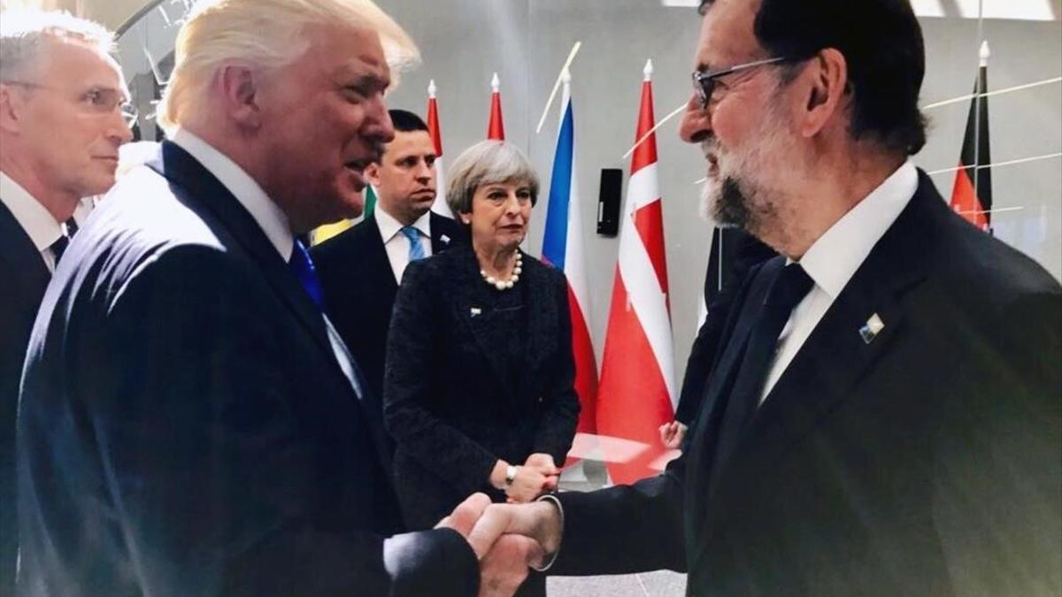 undefined38606227 trump y rajoy en bruselas  foto  twitter de rajoy170922175922