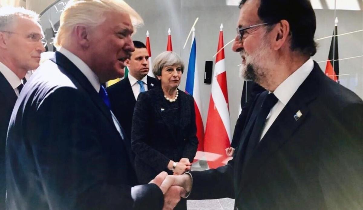 undefined38606227 trump y rajoy en bruselas  foto  twitter de rajoy170922175922