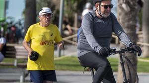La meitat dels sèniors de 65 a 74 anys fan esport de manera habitual