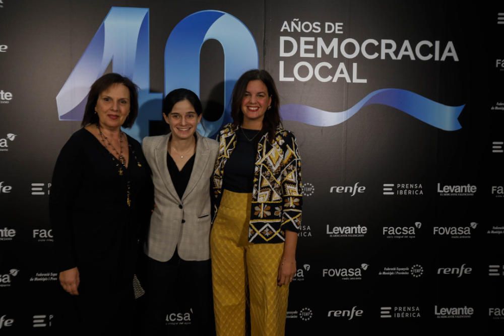 La alcaldesa de Quart de Poblet, Carmen Martínez, junto a Lydia del Canto y a la vicealcaldesa de València, Sandra Gómez.