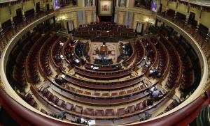 El Congreso de los Diputados, semivacío, durante la comparecencia de Pedro Sánchez para explicar la declaración de estado de alarma el 18 de marzo.