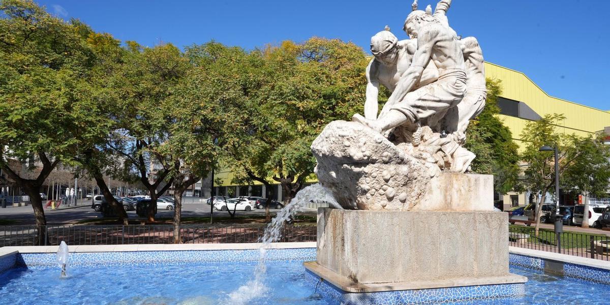 Una de les fonts ornamentals més conegudes i característiques de Vila-real és la de la plaça del Llaurador.