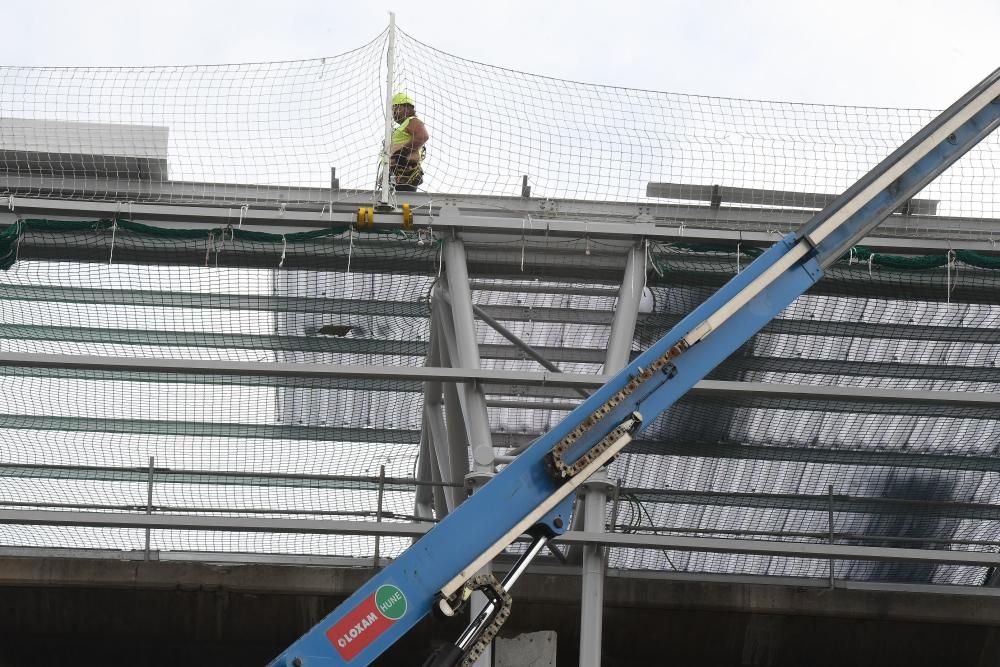 Concello y Deportivo decidirán la próxima semana cuántas personas podrán asistir a ver al Sporting en Riazor según el estado de las obras.