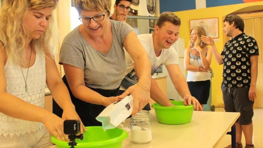 El Museo de Pusol presenta un catálogo para adentrarse en las tradiciones ilicitanas