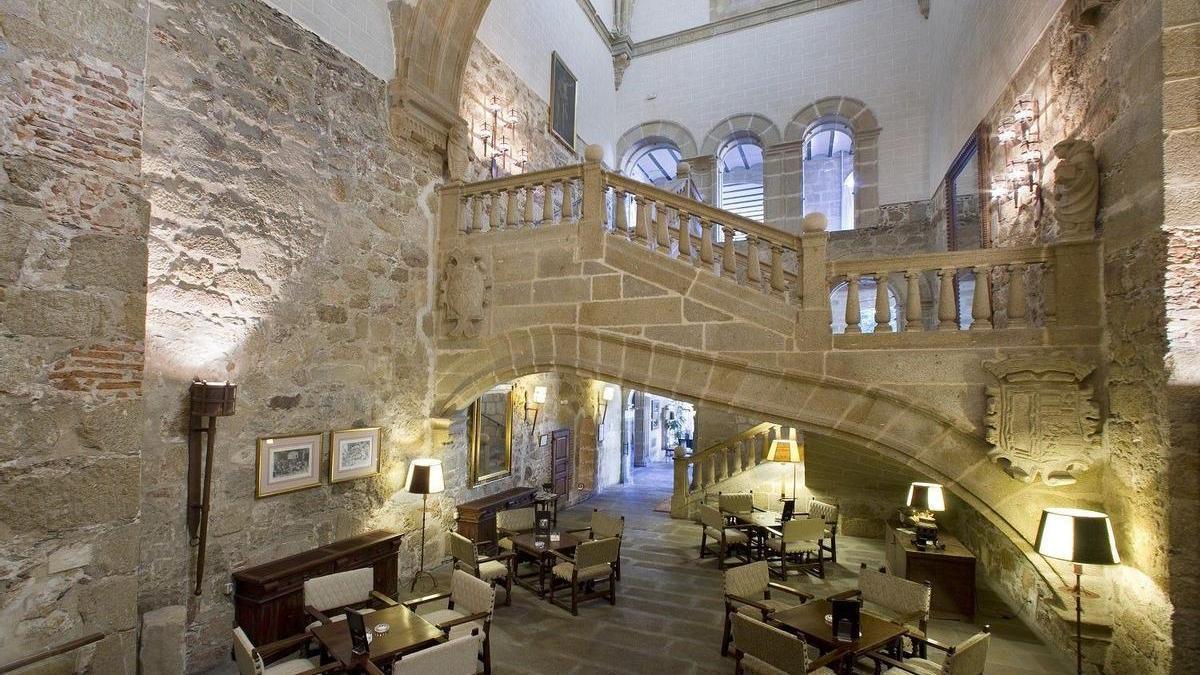 Una imagen interior del parador de turismo de Plasencia.
