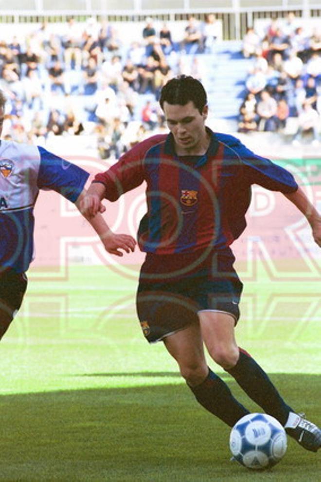 18. Andrés Iniesta 2001-02