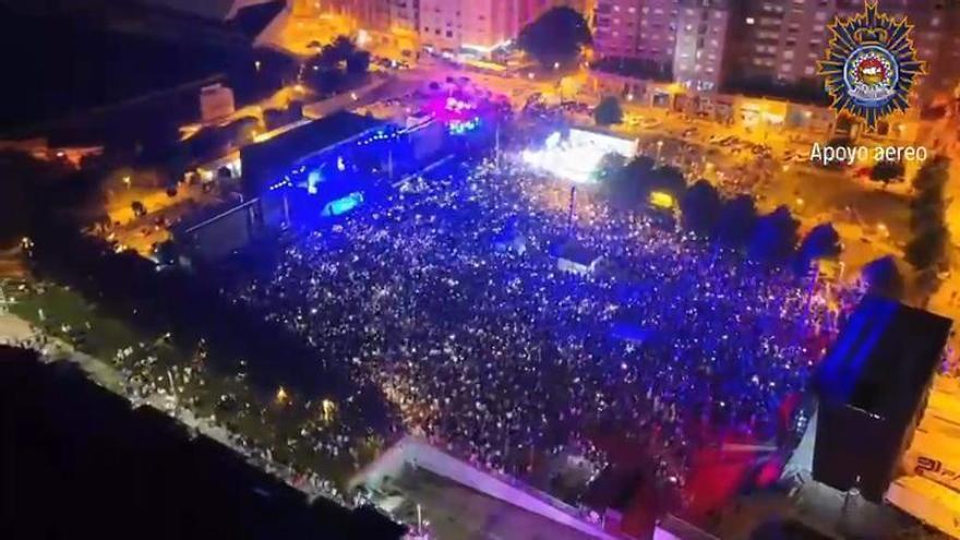 Las espectaculares imágenes a vista de dron de la "macroverbena" con 10.000 personas para ver a "Panorama" y "París de Noia" en Avilés