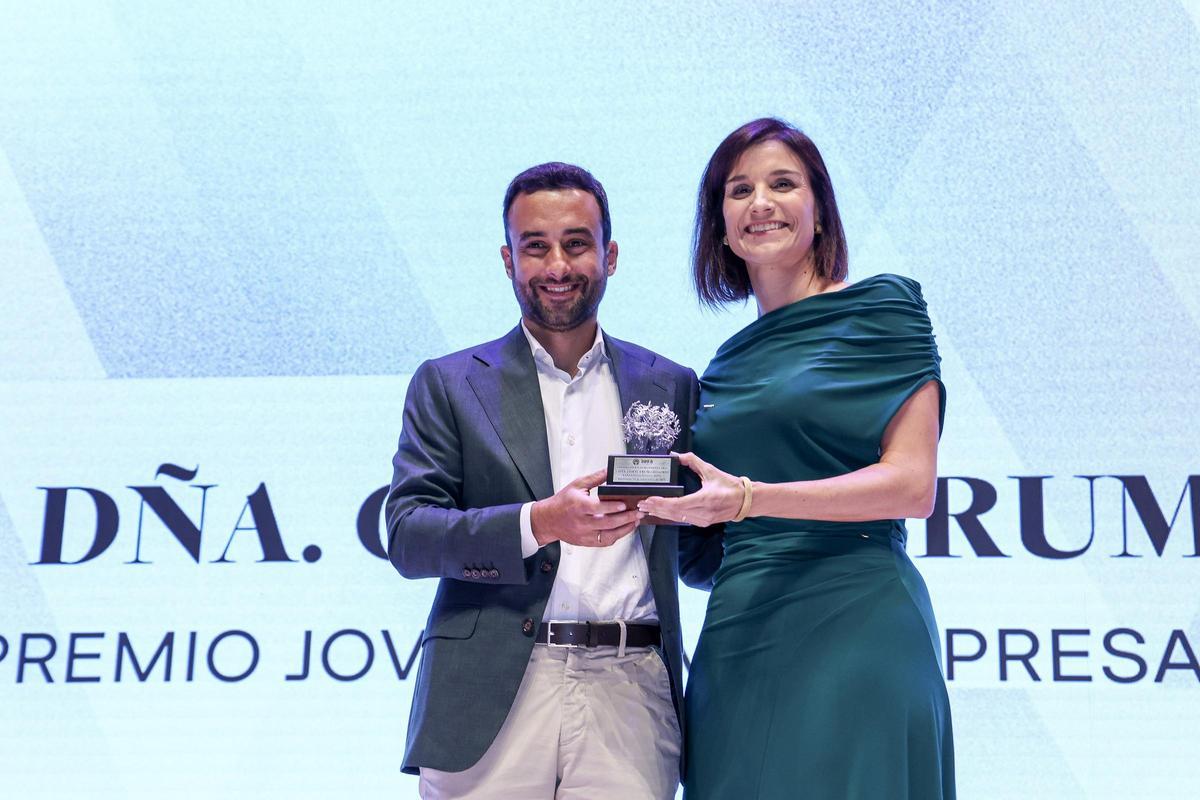 Coral Erum, Premio Joven Alma Empresaria AEFA.