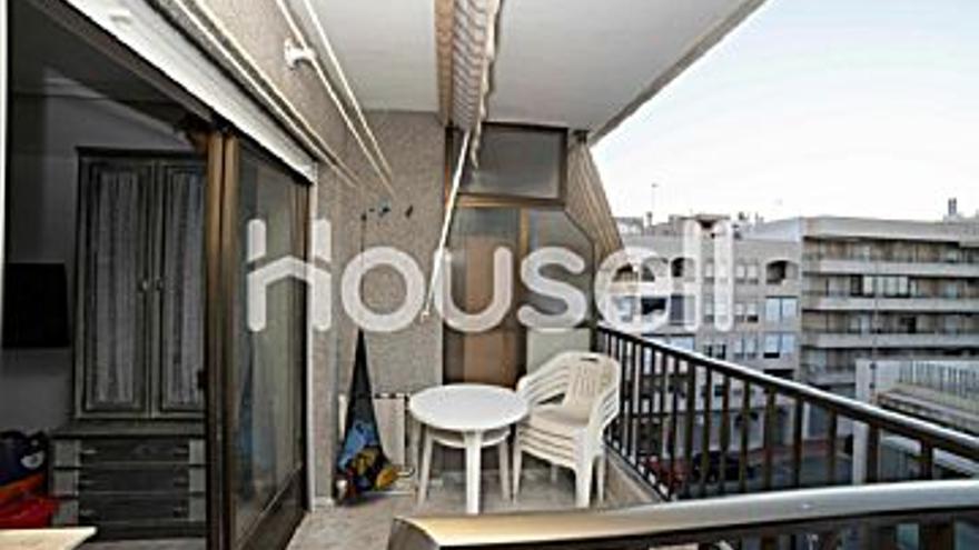 95.000 € Venta de piso en Guardamar del Segura 69 m2, 2 habitaciones, 2 baños, 1.377 €/m2...
