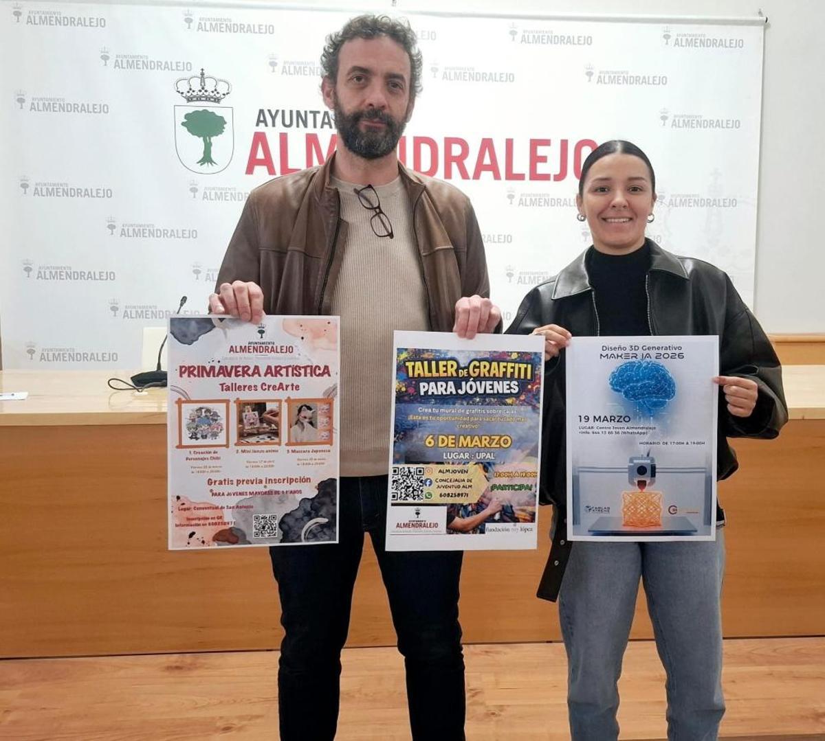 Presentación de actividades para jóvenes en San Antonio.