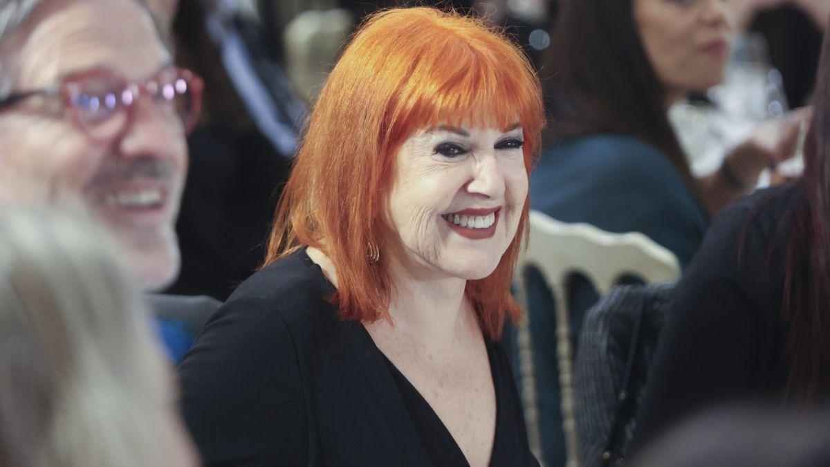 La dura rutina de Loles León como madre soltera y trabajando (cuando no estaba bien visto)