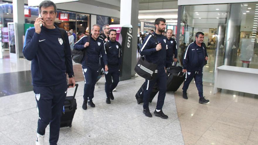 La expedición, con Muñiz al frente, partió ayer en AVE para jugar hoy en Pamplona