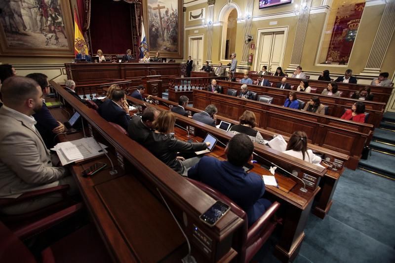 Pleno del Parlamento de Canarias