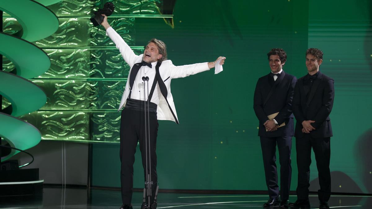 Salvador Reina recogiendo su Premio Goya