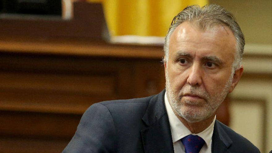 El presidente de Canarias, Ángel Víctor Torres, en el Pleno del Parlamento.