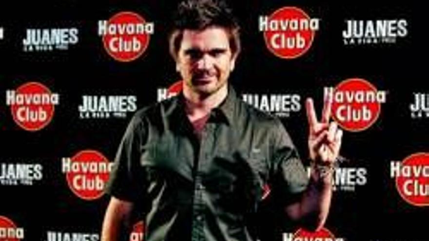 Juanes: &quot;Si fuera presidente negociaría con la guerrilla&quot;