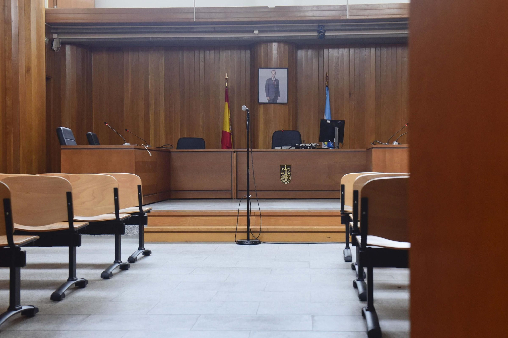 Juicios suspendidos y baja actividad en el primer día de huelga de jueces y fiscales