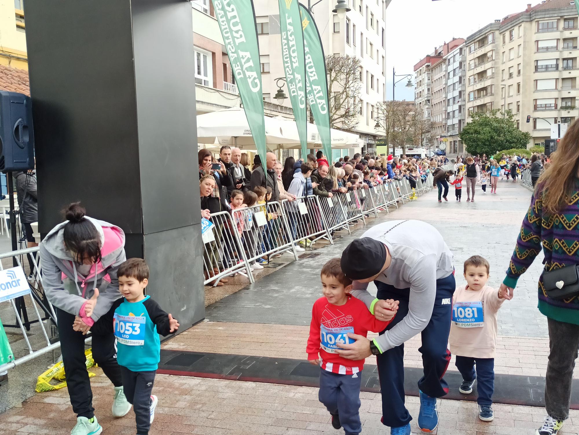 Casi 1.500 participantes disputan la carrera de Fin de Año de Pola de Siero