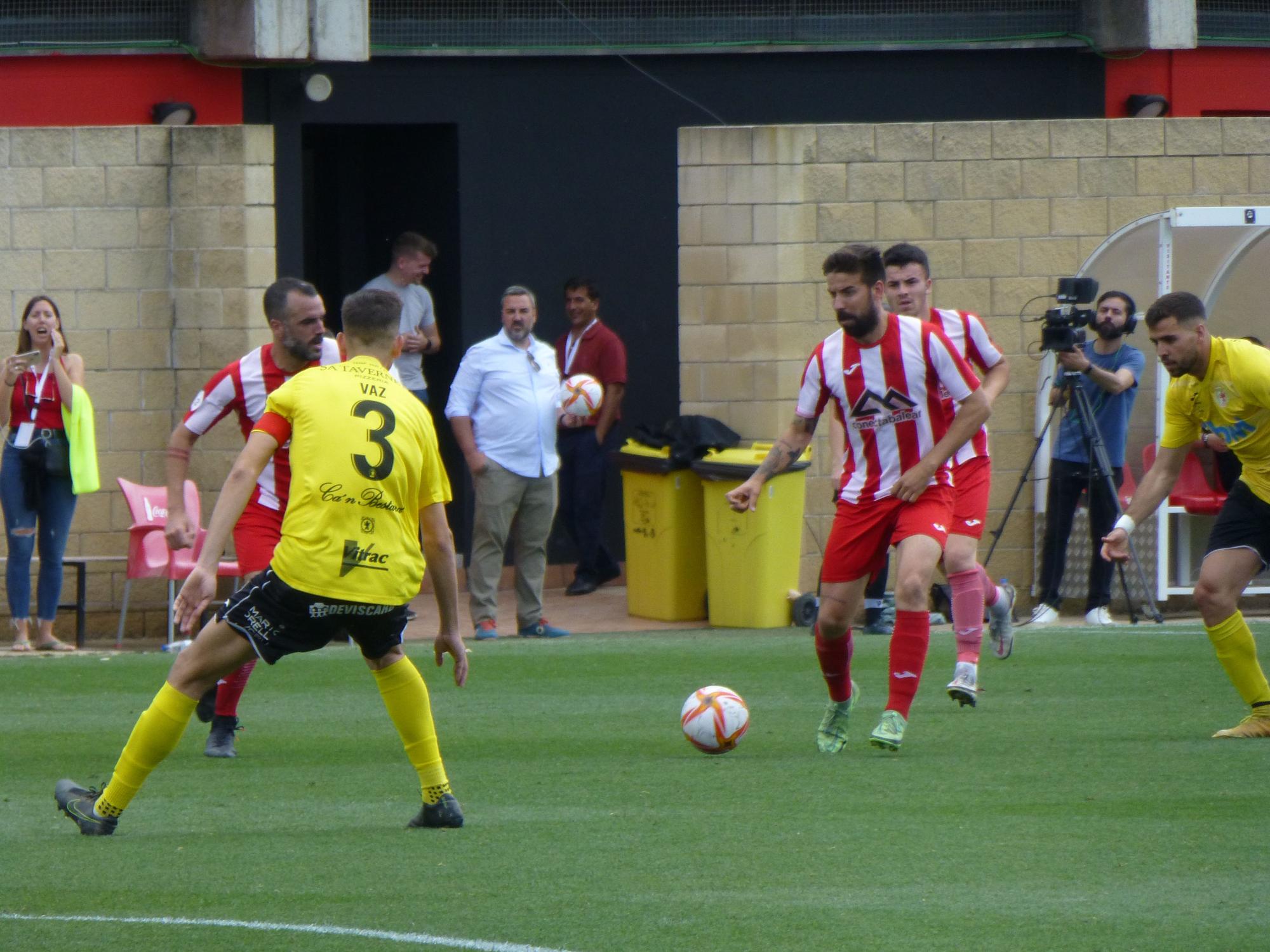 Semifinal Manacor-Llosetense del play-off de la Tercera División balear