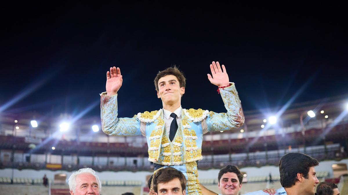 Manuel Quintana, a hombros en Málaga, en la Gran Final del Circuito de Andalucía 2026