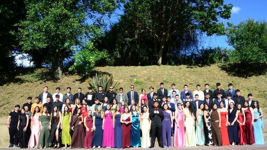 Los alumnos de ciclos de A Paralaia completan sus prácticas en empresas