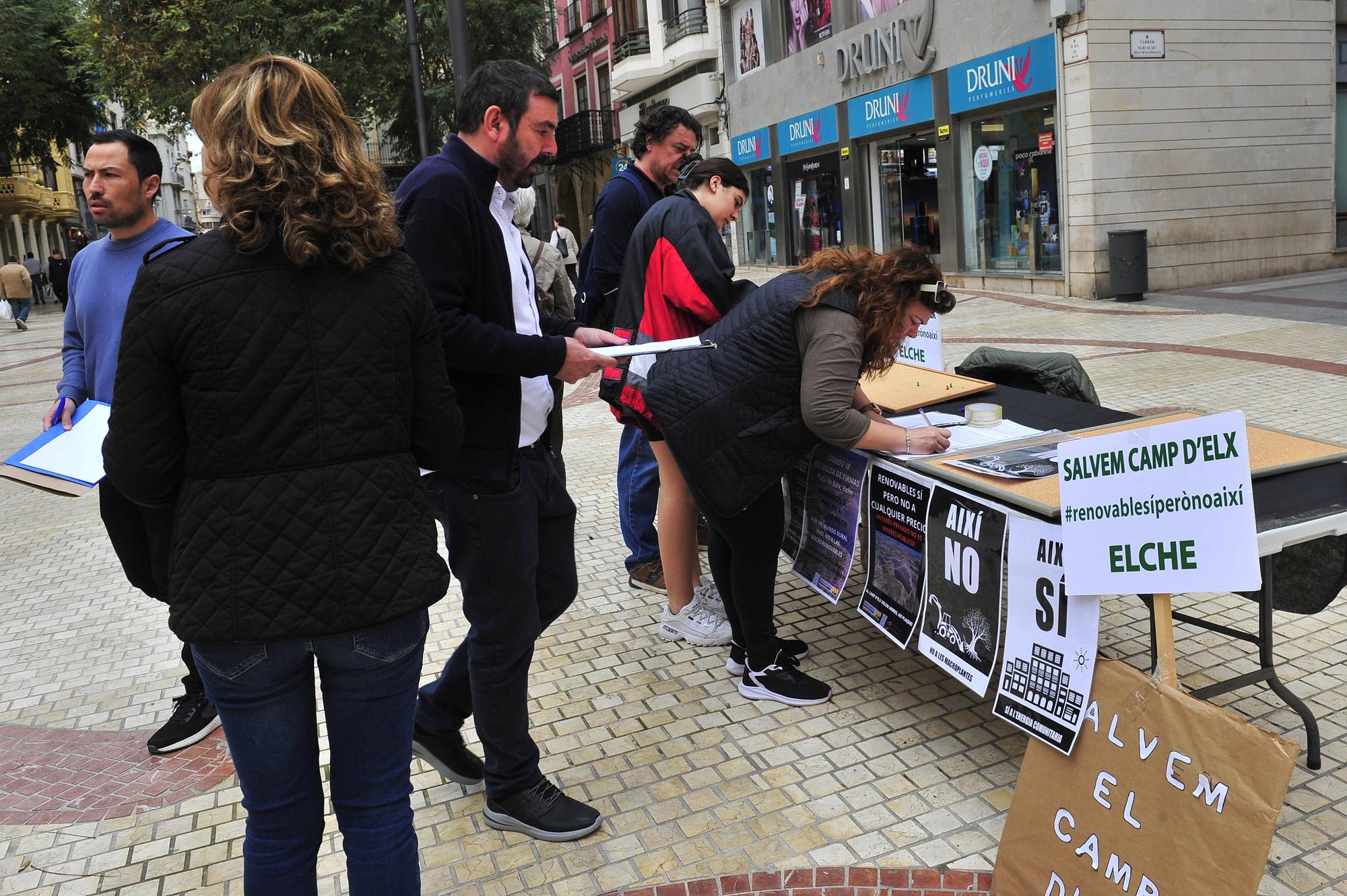 Firmas contra plantas solares